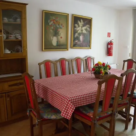 Nyaraló Holiday In 18236